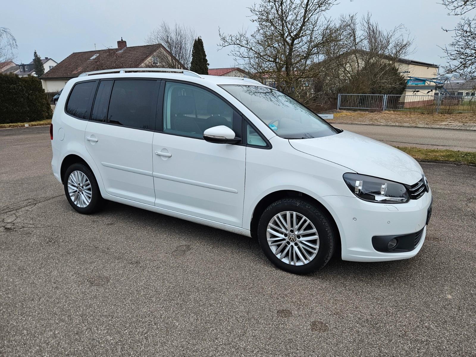 Volkswagen Touran Cup 2 Hand Euro5 Standheizung 7-Sitze
