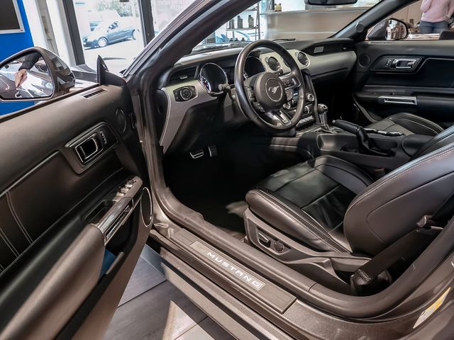 Ford Mustang Basis Convertible Performance-Paket Navi