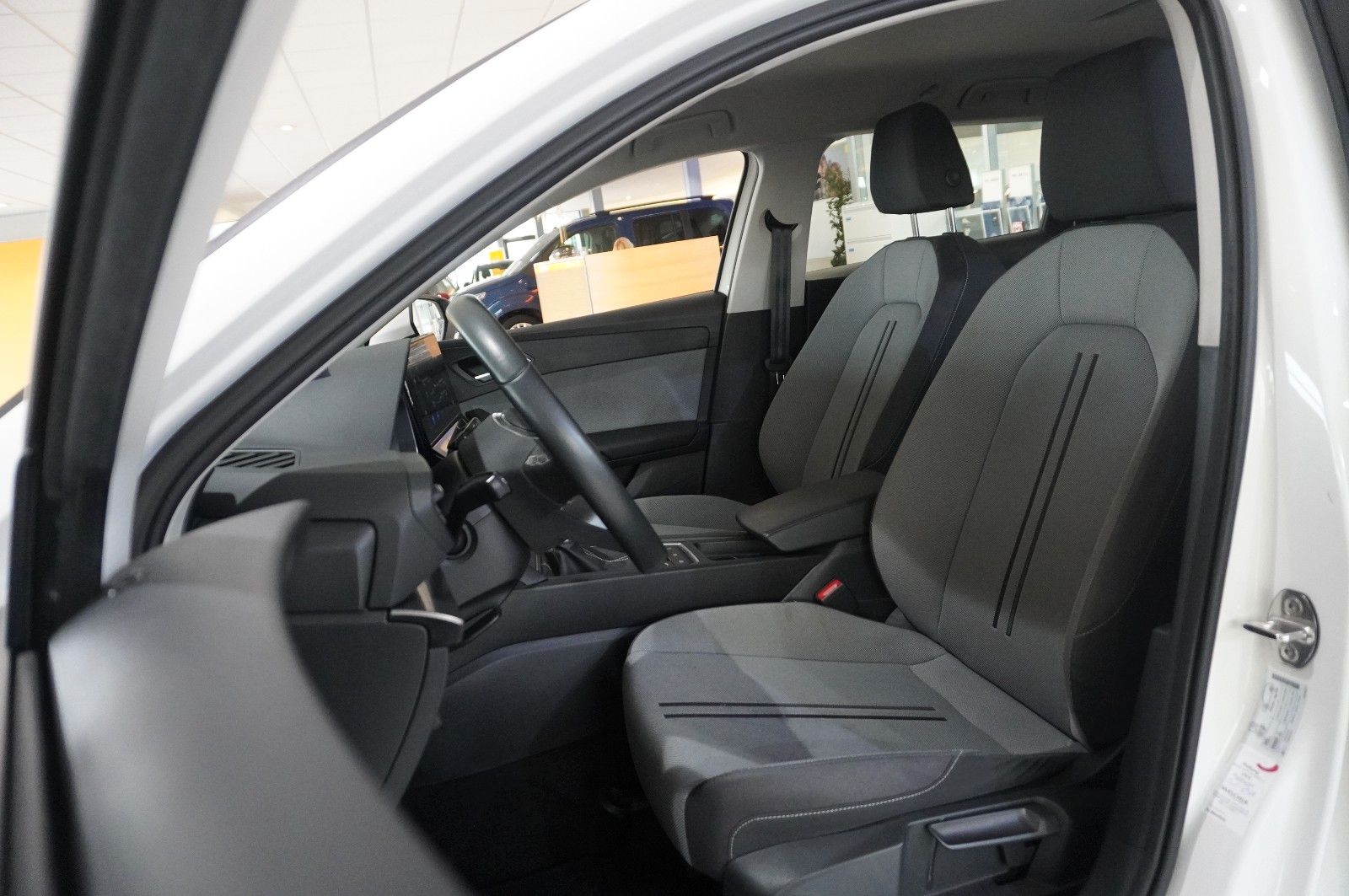 Fahrzeugabbildung SEAT Leon ST 2.0 TDI STYLE NAVI/LED/VIRT/SPORT/SH/DAB