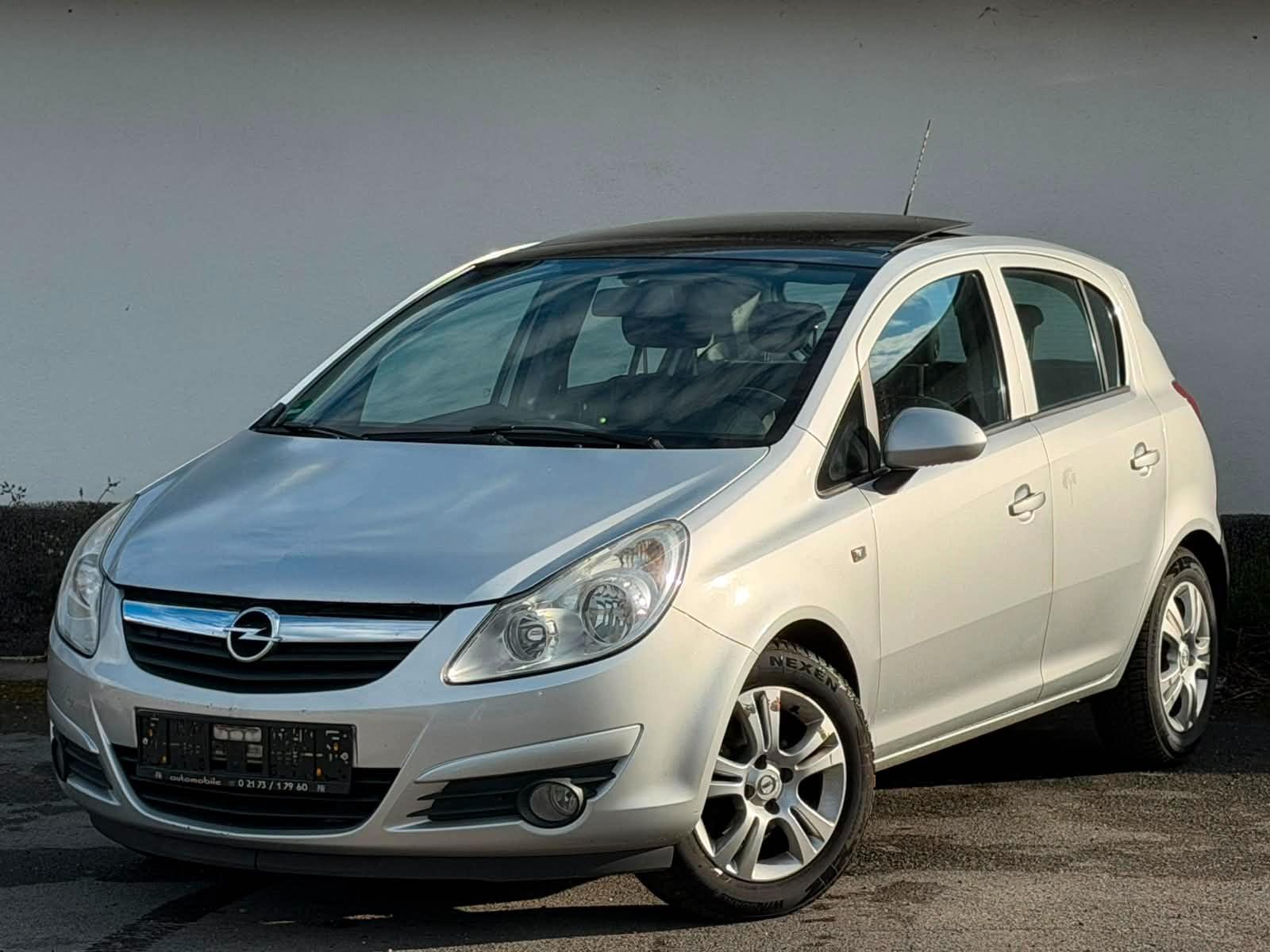 Opel Corsa D Edition Klima/Schiebedach/4-Türer