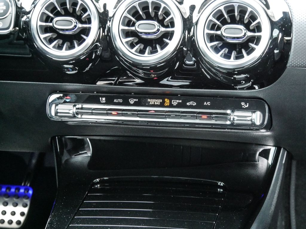 Mercedes-Benz A 200 Kompaktlimousine |AMG|NIGHT|DISTR|NAVI|KAM