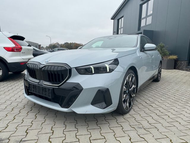 BMW 520i M Sport Pro Pano Inno Carbon 2025