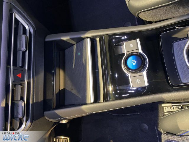 Tiguan 2.0 TDI DSG R-Line NAVI KLIMA LED PANO