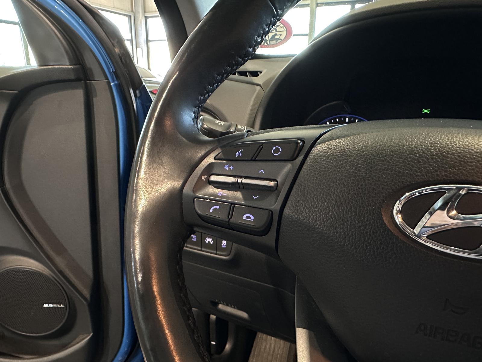 Hyundai Kona Premium 4WD *LEDER, AUTOMATIK, AHK, RFK*