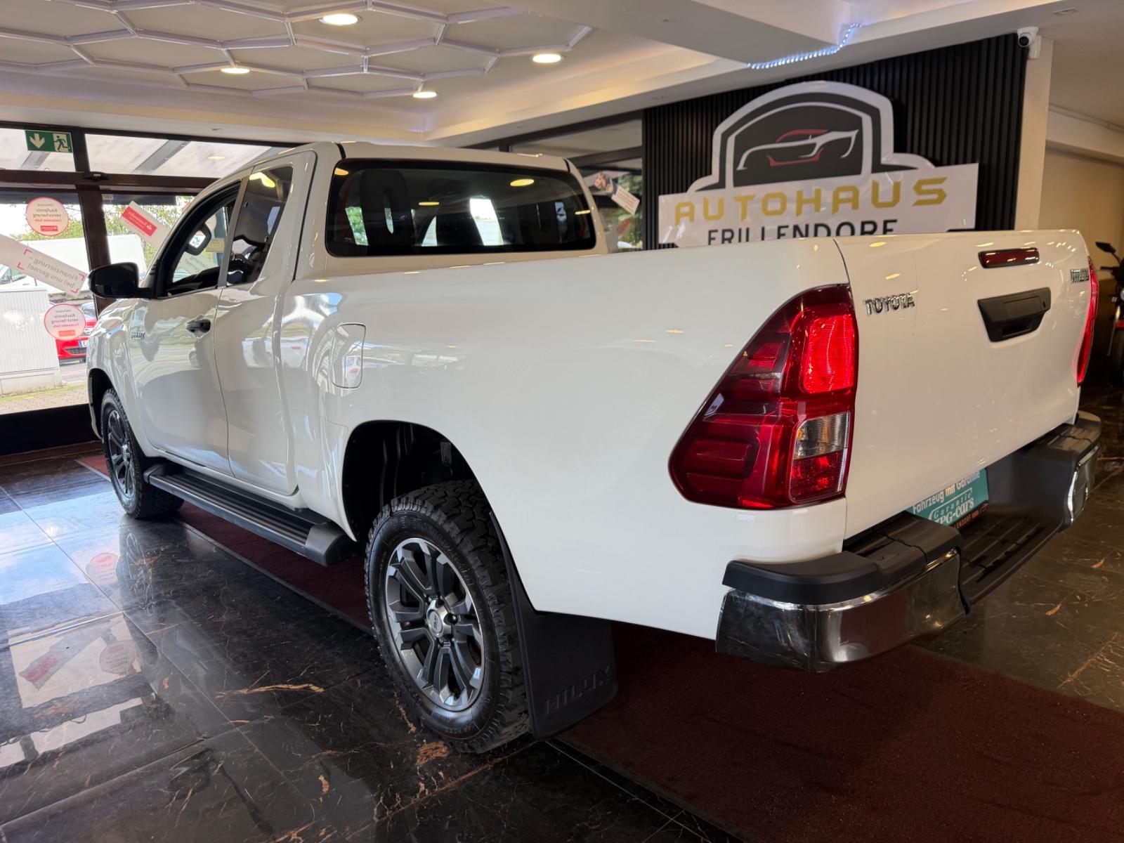 TOYOTA HILUX EXTRA CAB DUTY 4X4 - 150CH - HISTORIQUE ENTRETIEN COMPLET - 2EME MAIN