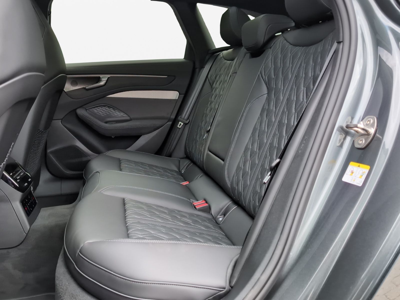 Audi A6 - Bild 15