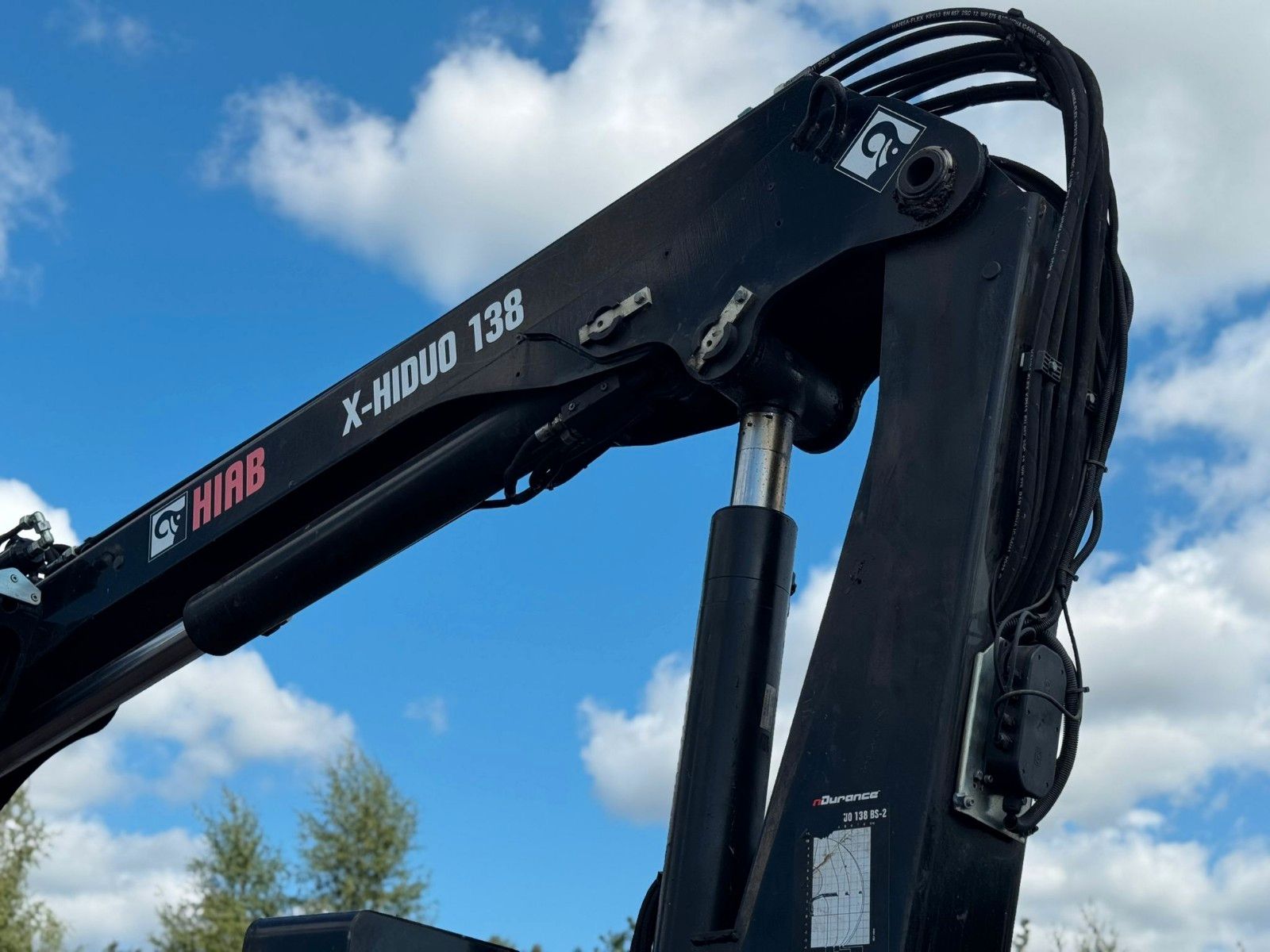 Fahrzeugabbildung MAN TGS 18.420 4X4 BLS 2 SK mit HIAB X-HiDuo 138 BS-