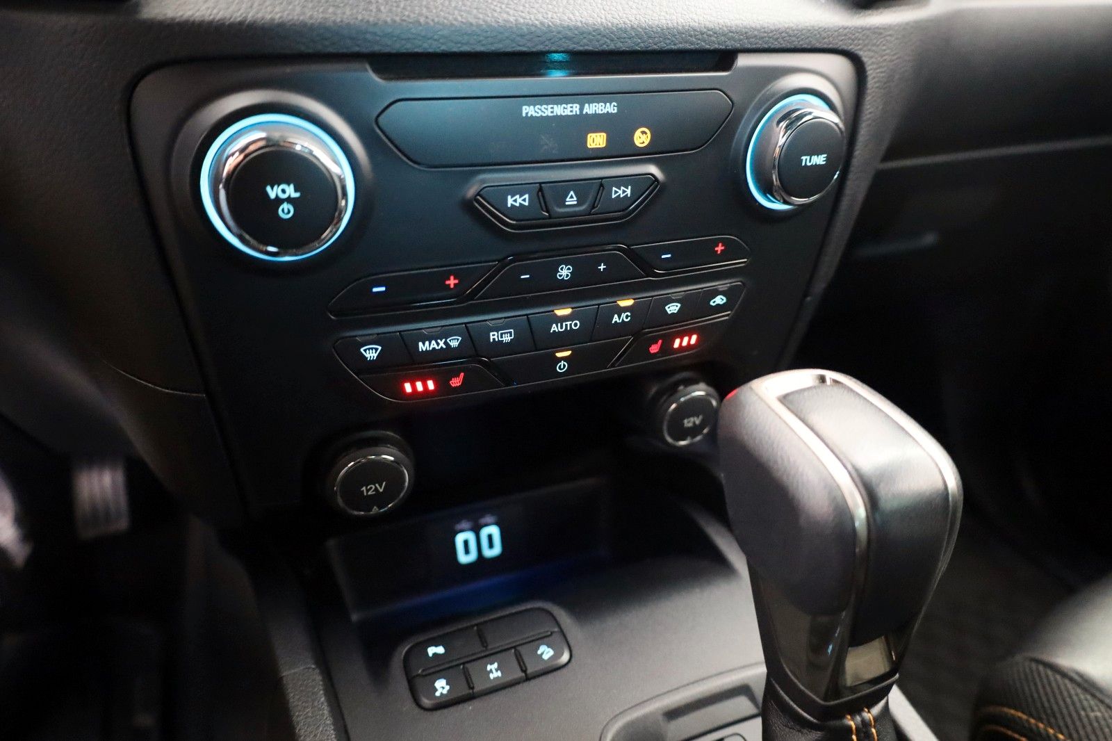 Fahrzeugabbildung Ford Ranger Wildtrak 3,2 TDCi Navi,Rollo,Xenon,8x Alu