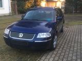 Volkswagen VW Passat 2,5 TDI - Volkswagen Passat aus 2005: Kombi