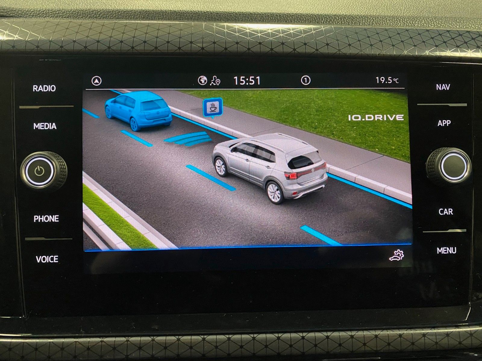 Fahrzeugabbildung Volkswagen T-CROSS 1.0 TSI OPF STYLE+KAMERA+ACC+SITZHEIZUNG