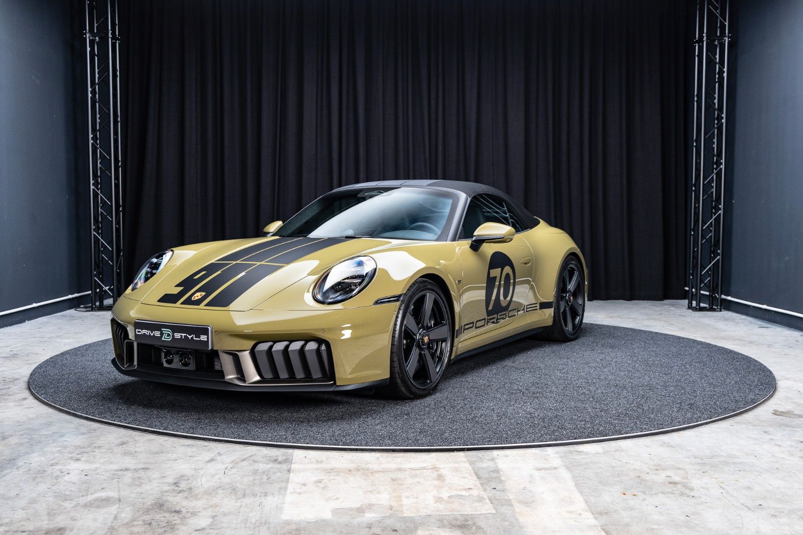 Fahrzeugabbildung Porsche 992.2 GTS Cabrio Spirit 70 + PCCB + Burmester