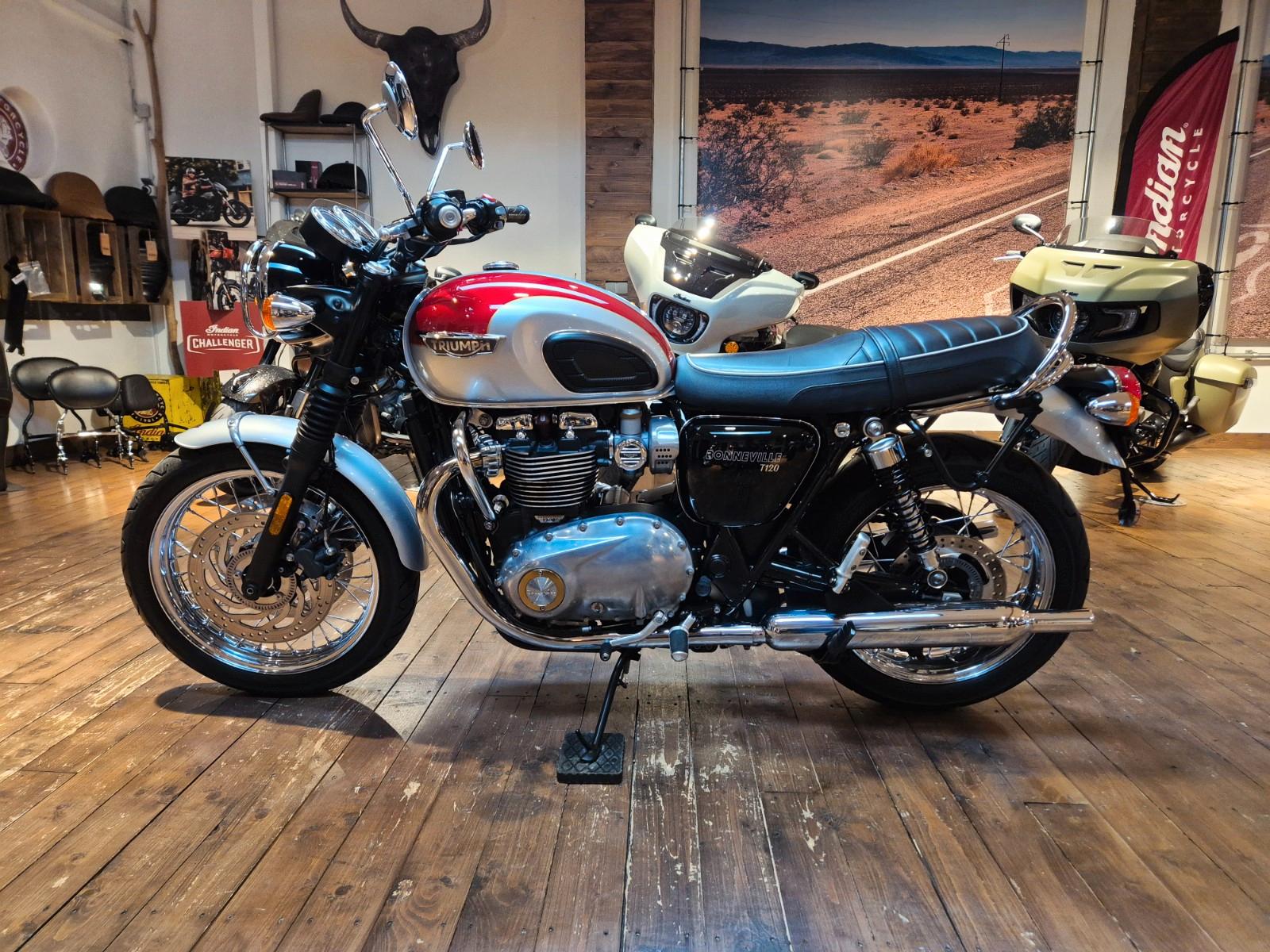 Triumph Bonneville T 120  "Top"  (150€/4,99%)