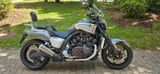 Yamaha Vmax 1700, 1a Zustand, Akrapovic - YAMAHA 1700