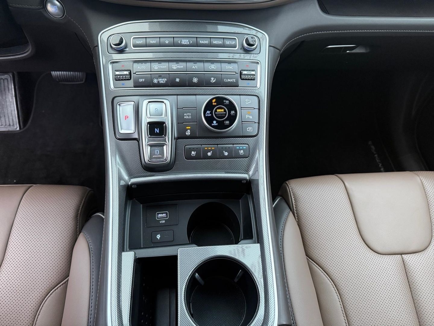 Fahrzeugabbildung Hyundai SANTA FE 1.6T 4WD Trend Hybrid Navigation Kamera