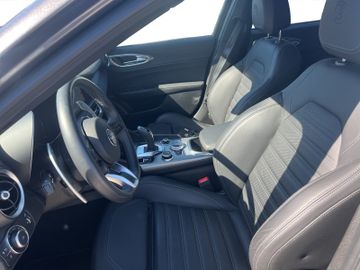 Alfa Romeo Giulia Veloce Q4 2.0 Turbo 16V Kam.+KeyLess+SHZ