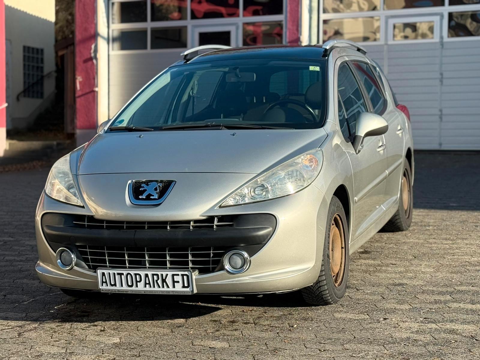 Peugeot 207 SW Sport/ TÜV NEU!/ Panorama