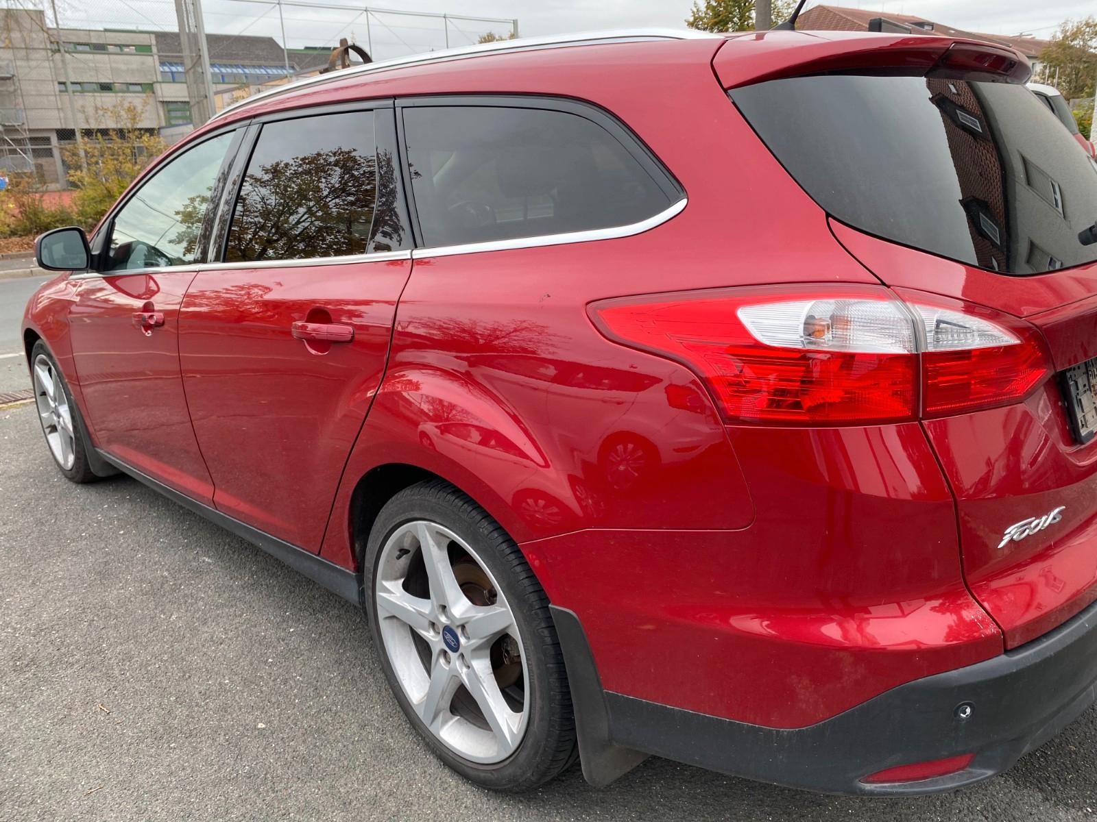Ford Focus 2011 — двигун 1.596 cm³, 182 HP (134kW)