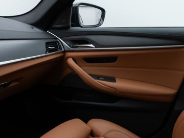 Fahrzeugabbildung BMW 540d xDr Tour M Sport Pano H/K Kamera 360° Air