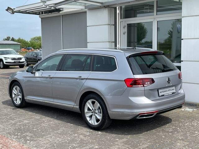 Passat Variant 2.0 TDI Elegance Bluetooth Navi