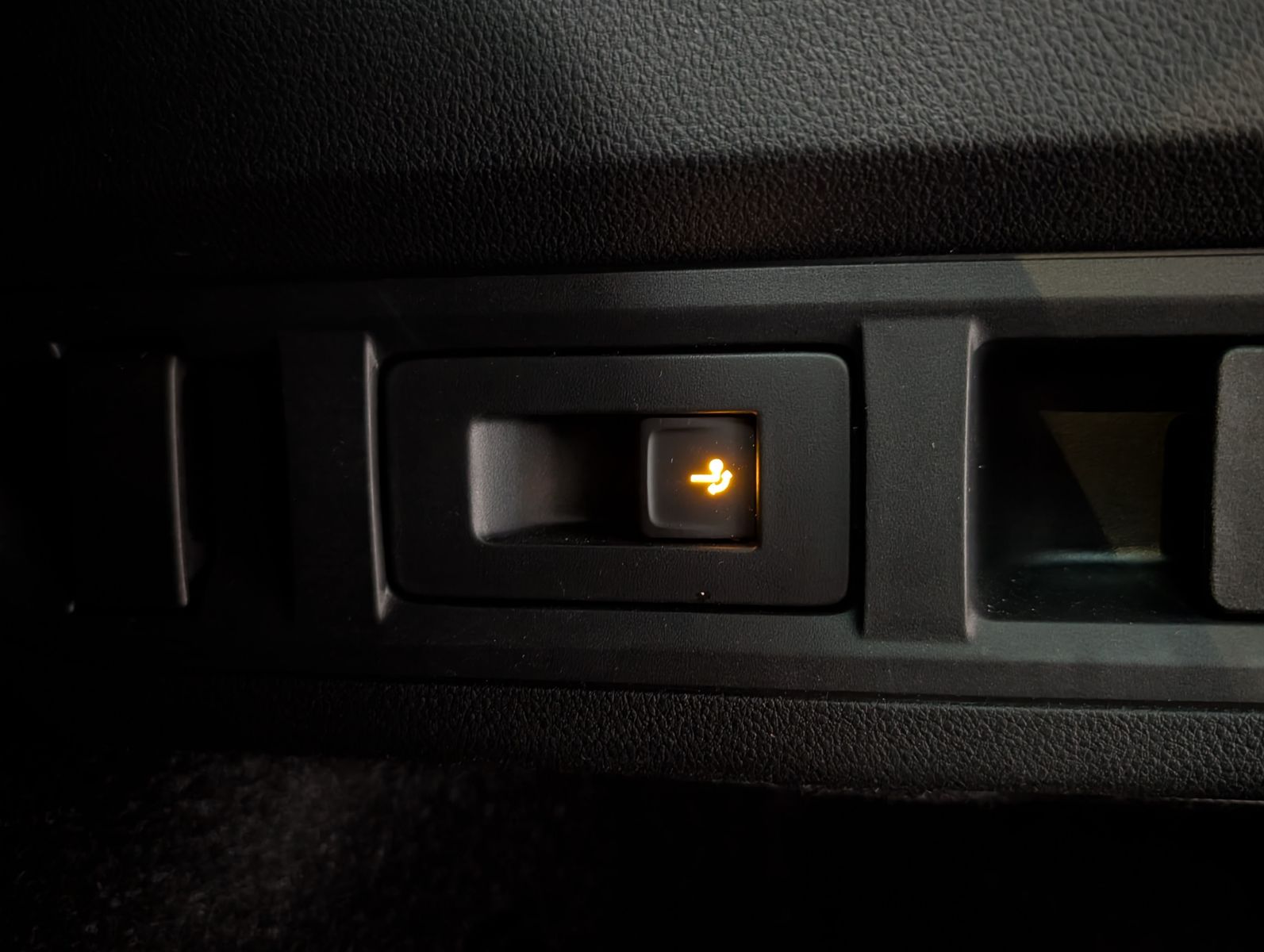 Fahrzeugabbildung SKODA Octavia 1.5 TSI mHEV DSG ACC Style-Paket AHK 17"