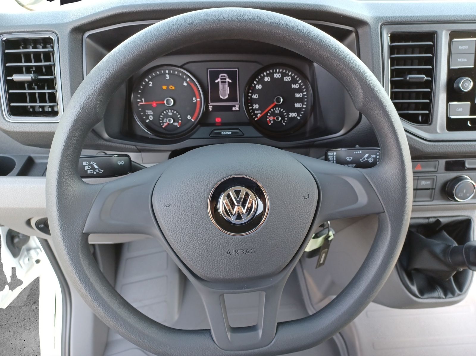 Fahrzeugabbildung Volkswagen Crafter Kasten 35 TDI MR KLIMA AHK RADIO HOLZFUS