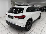 Mercedes-Benz GLA 250 4Matic AMG Line*Pano*Burmester*Night*AHK - Mercedes GLA-Klasse mit Schiebedach