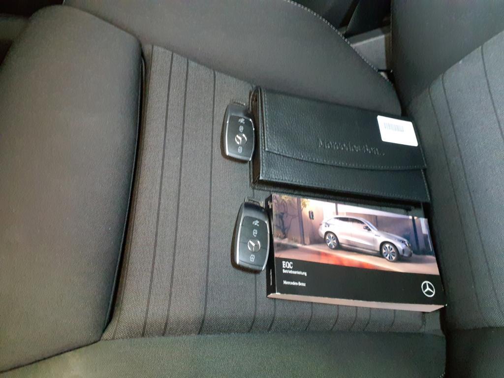 Mercedes-Benz EQC EQC 400 4Matic AHK