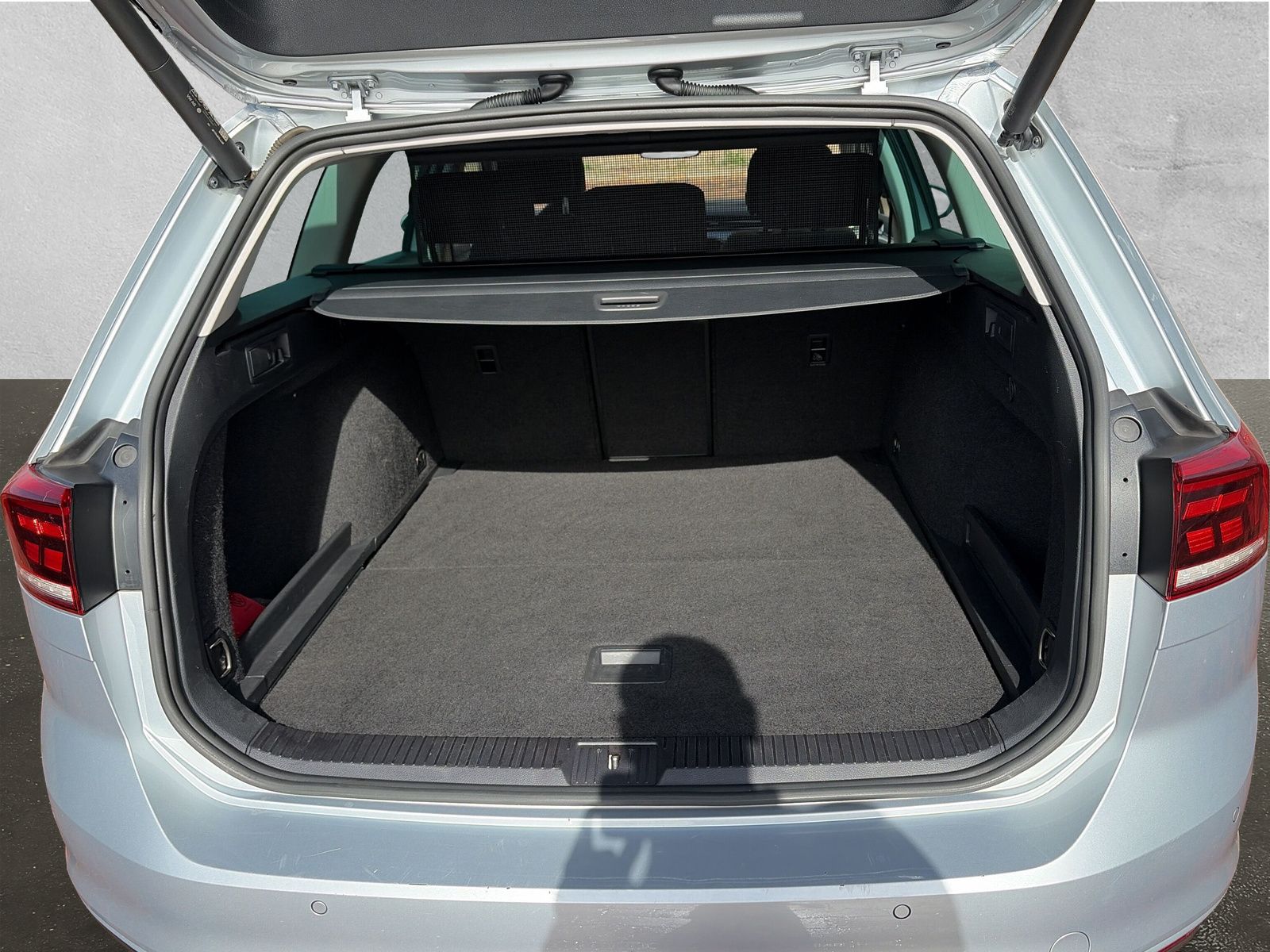 Fahrzeugabbildung Volkswagen Passat Variant 2.0 TDI Business Kamera AppConnec