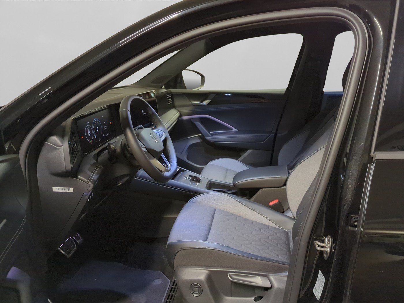 Volkswagen Tiguan 1.5 TSI DSG GOAL AHK MATRIX NAVI KLIMA foto 8