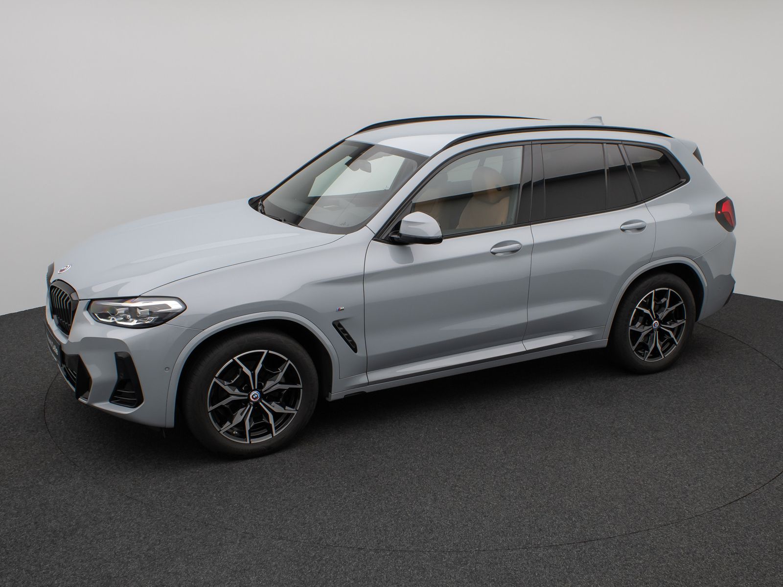 Fahrzeugabbildung BMW X3 xD20d M Sport Kamera DAB HiFi AHK Komfort 19"