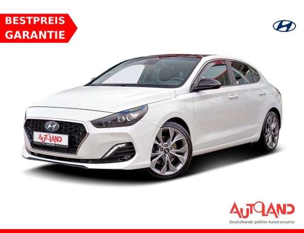 Hyundai i30 Fastback 1.4 T-GDI DCT LED Panorama Kamera