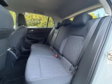 Volkswagen Golf - 10