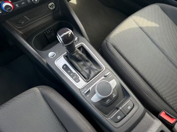 Audi Q2 35 TFSI basis 7-Gang S tronic|Kamera|Navi|LED