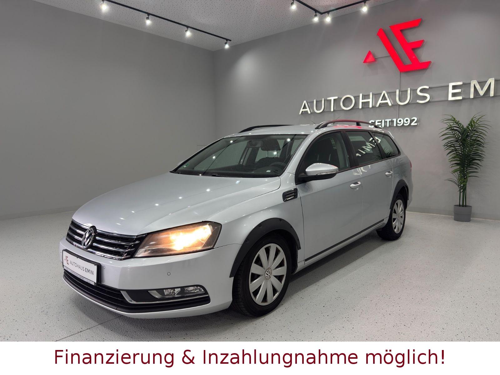 Volkswagen Passat 2012 — interior