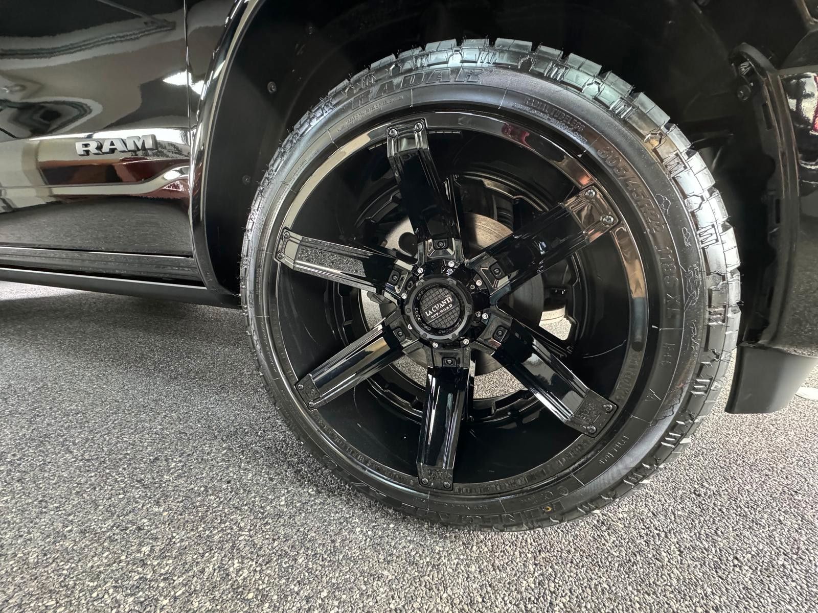 Fahrzeugabbildung Dodge RAM LIMITED HURRICANE 540 PS-LA CHANTI SPECIAL