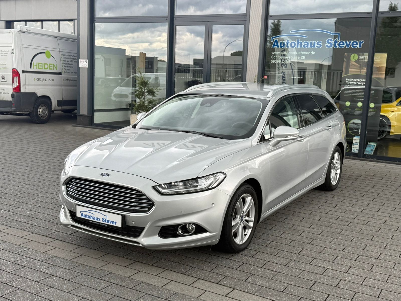 Fahrzeugabbildung Ford Mondeo Turnier Titanium NAVI KLIMA LED PDC AHK