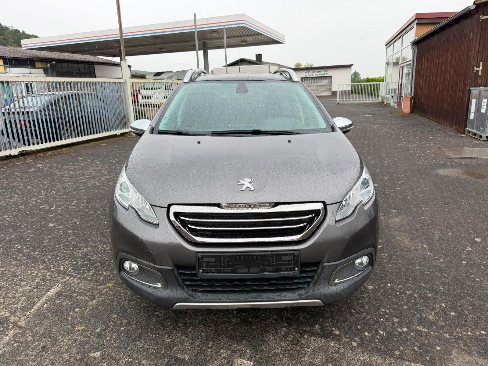Peugeot 2008 Style/Panorama/Navi
