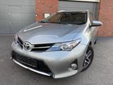 Toyota Auris Touring Sport Navi Kam Tempo Garantie - graue Toyota Auris