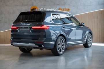 BMW X7 - 11