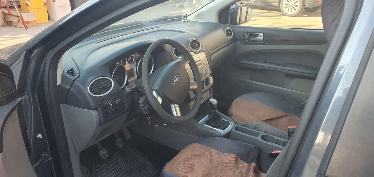 Ford Focus 2008 — photo 6