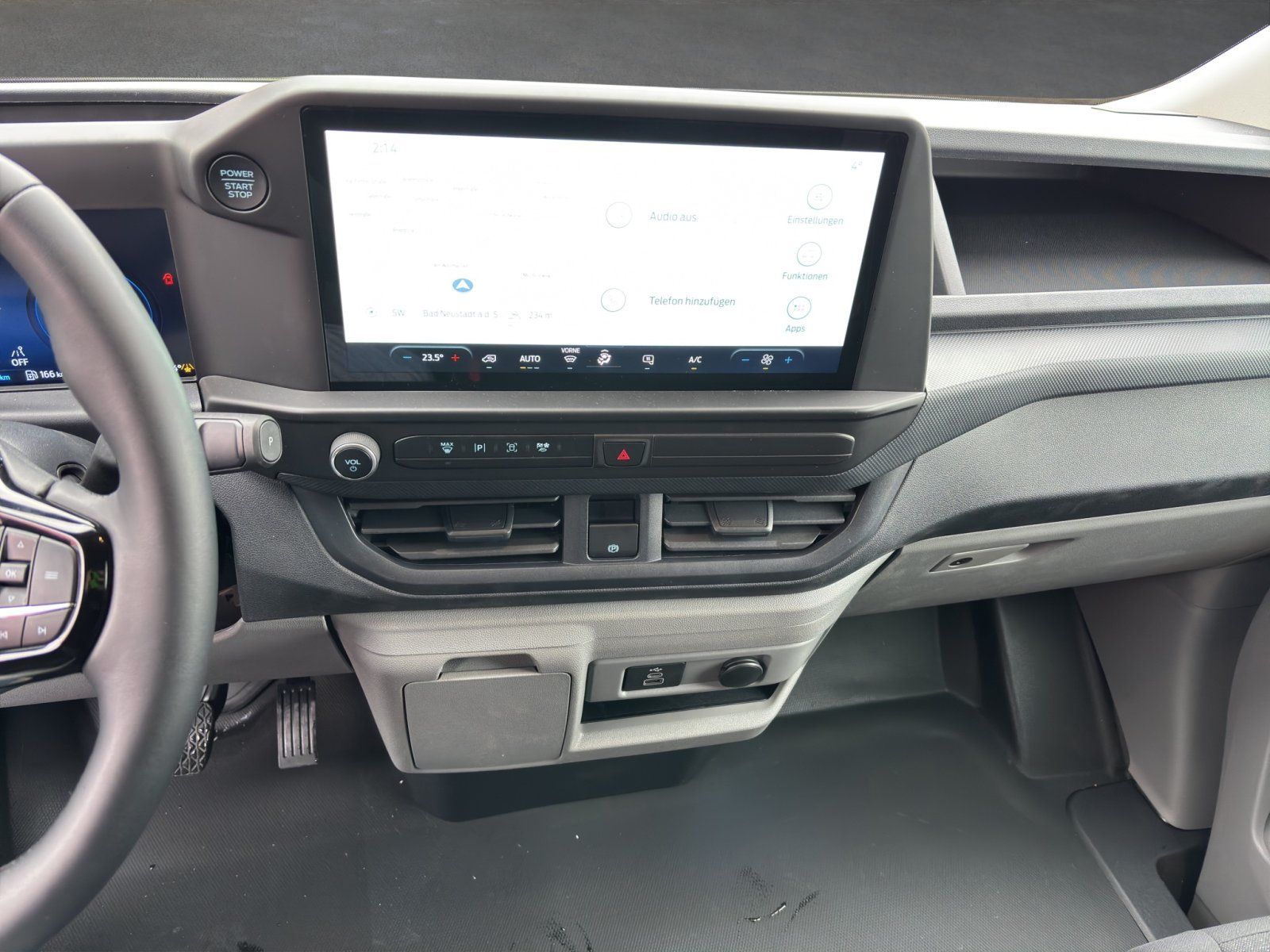 Fahrzeugabbildung Ford Transit Custom 2.5 PHEV 320 L1 Trend Multicab FW