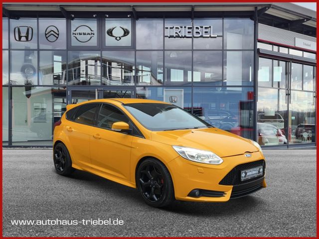 Ford Focus ST °RECARO°Bi-Xenon°Navi°Keyless°AAC°SHZ°