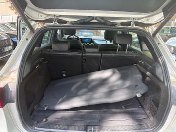 Mercedes B 180 - 12