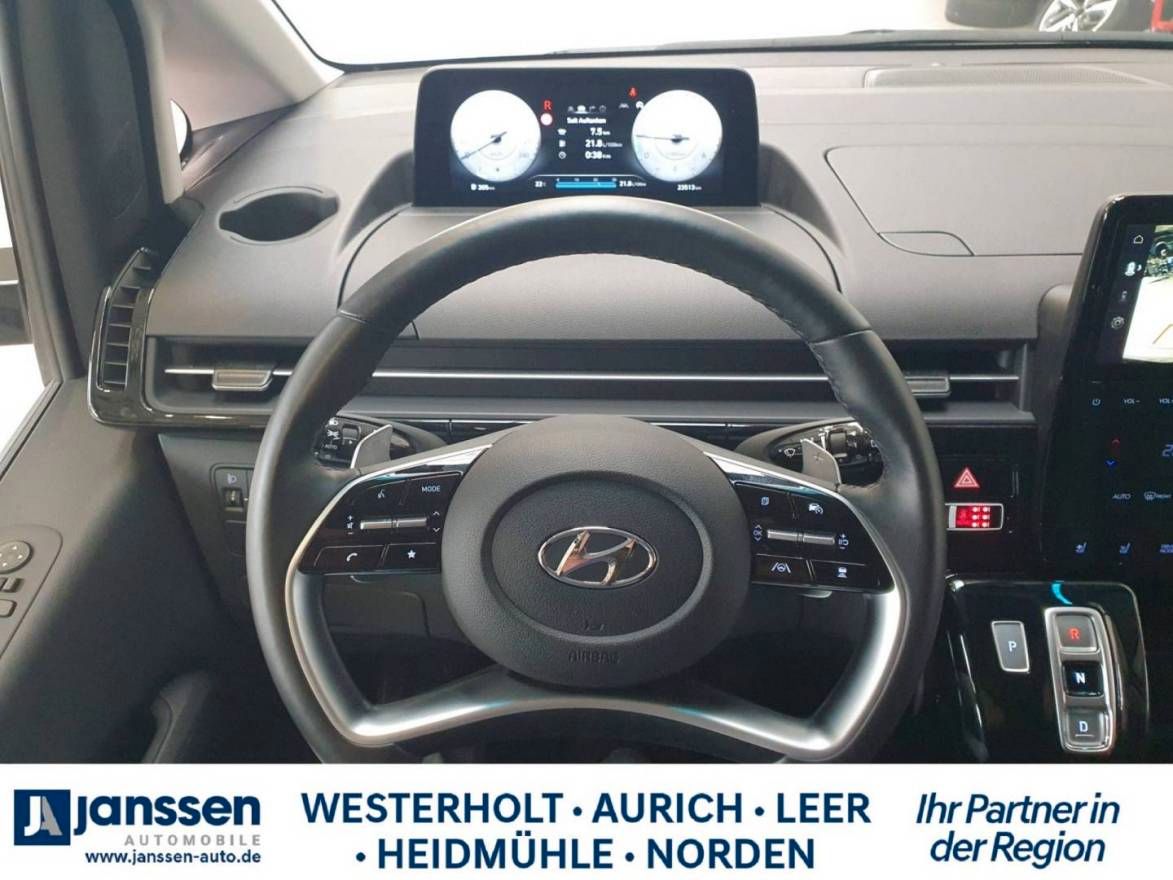 Fahrzeugabbildung Hyundai STARIA 9-Sitzer  PRIME/Automatik/PDC/Navi/Rückfa
