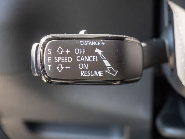 Karoq 1.5 TSI Selection PDC NAVI AHK ACC LED