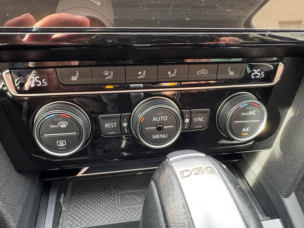 Image of Volkswagen Passat Variant