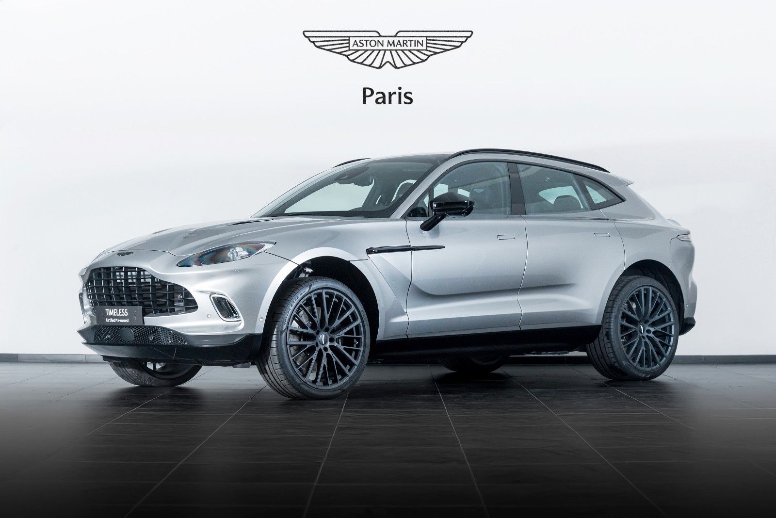 Aston Martin DBX 550CV