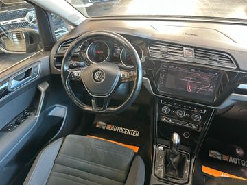 MYAUTOCENTER – Gebraucht- und Jahreswagen mit Werkstattservice in Pfaffenhofen Volkswagen Touran *7.SITZER*STANDHZ*MASSAGE*AHK*KEYLESS*