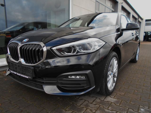 BMW 118iA 35`KM -NAVI-LED-SITZHEIZUNG-PDC-CARPLAY-