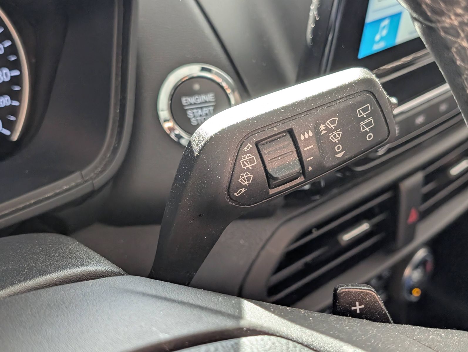 FORD EcoSport  1.0 EcoBoost Titanium Automatik Navi – Bild 33